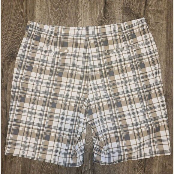 NWOT Ben Hogan Plaid Golf Shorts Size 40 - Picture 2 of 3
